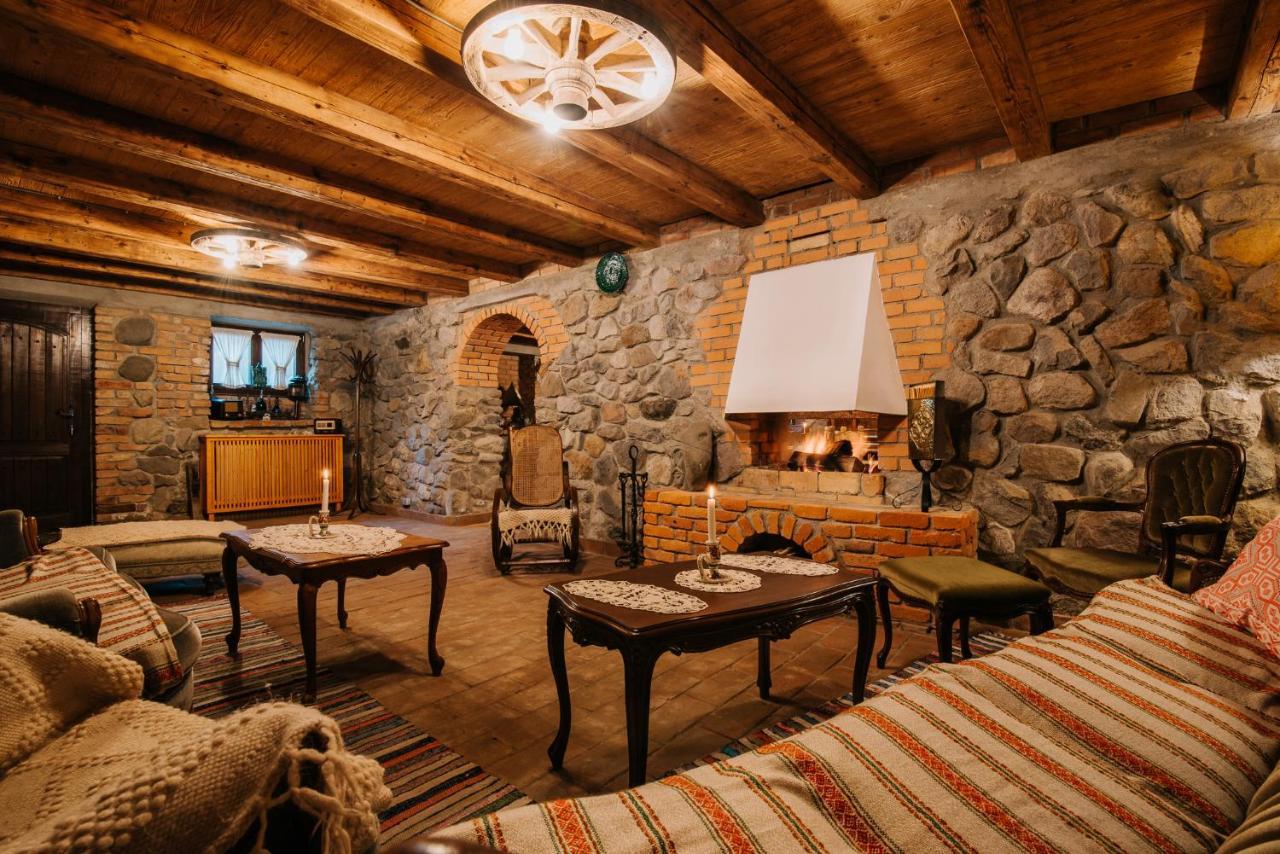Molnos Kuria Pension Corund  Exterior photo