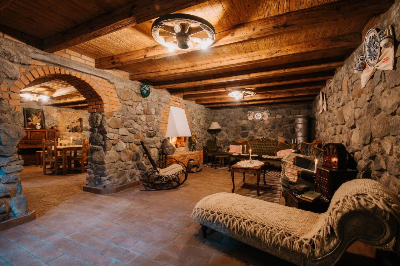 Molnos Kuria Pension Corund  Exterior photo